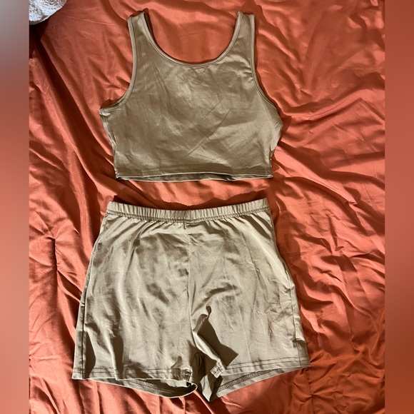Shein Women’s Set in Brown - Picture 1 of 3